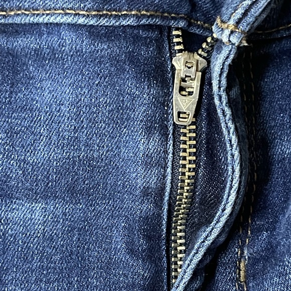 Guess jeans size 28 - Picture 15 of 16